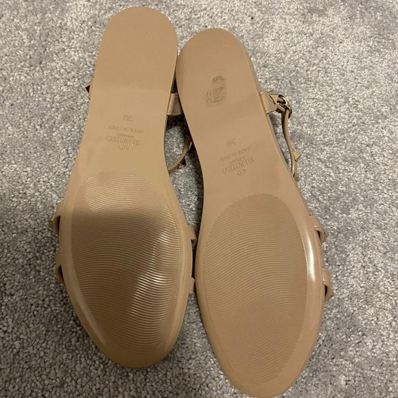 [SOLD] BNIB Valentino Jelly Sandals Size 9 - Picture 3 of 5